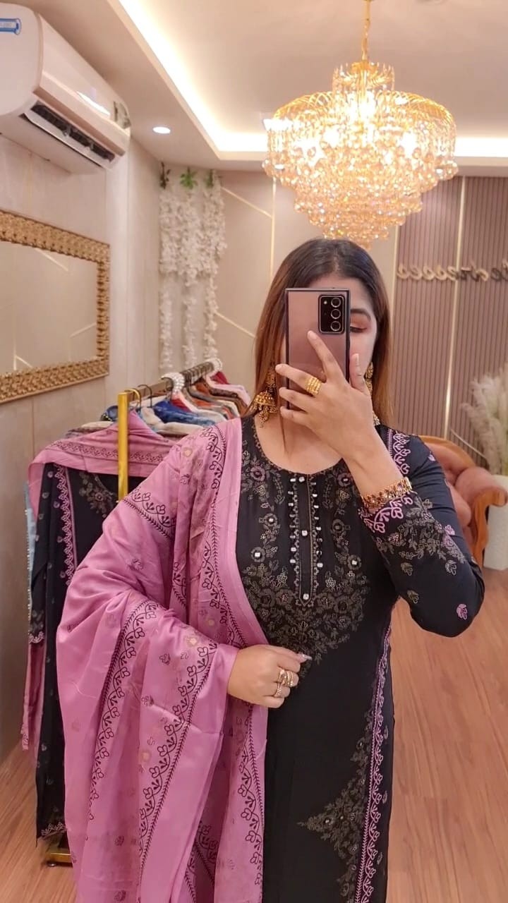 Mb Foil Print (Black)