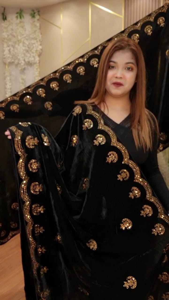 Mb Jhumka Shawl